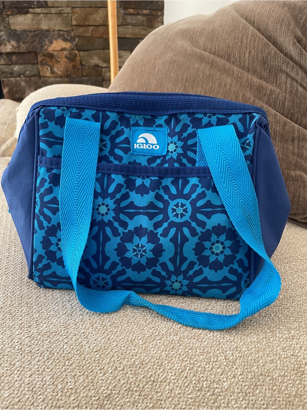 Igloo Teal and Navy Floral Pattern Insulated Tote